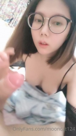 台湾天然美胸熟女人妻中出女王「Jixxielee」「骚猫儿」OF私拍 截图1