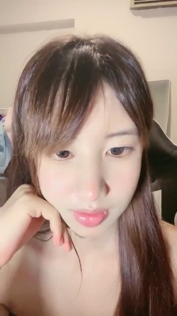 正宗校花下海~超漂亮！100%心动感觉~！又有新鲜的少女肉体可以看了! 截图2