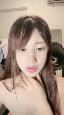 正宗校花下海~超漂亮！100%心动感觉~！又有新鲜的少女肉体可以看了! 截图3