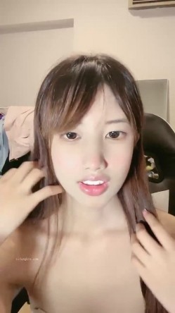 正宗校花下海~超漂亮！100%心动感觉~！又有新鲜的少女肉体可以看了! 截图5