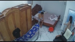 黑客破解家庭网络摄像头偷拍 ️大奶少妇和老公的日常性生活 截图1