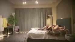 【黄先生探花】，酒店偷拍，极品大奶高个小姐姐，情趣黑丝大长腿，难得一见的高品质浪货 截图8