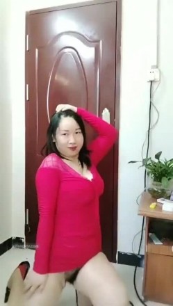 ️精品推荐 ️快手主播『艳艳加油』极品熟女全裸私拍 浓密森林 超级大奶牛 截图6