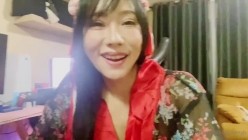 泰国轻熟人妻型巨乳网黄御姐「Muaymyb」露脸大尺度私拍 风骚露出男女通吃多穴满足 截图1