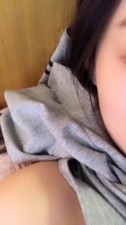 极品巨乳女主播MT影沫 自称天下第一逼 奶子又大又软 截图12