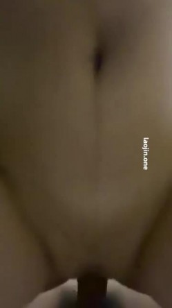 【原档泄密】，童颜巨乳，年轻小情侣沉浸式性爱调教，对白真实自拍，夹子音，白虎馒头穴 截图4