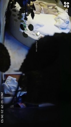 5对情侣打响新年第一炮 ️小美女腰力不错 床都快塌了 漂亮御姐上位功力榨干男友 高清720P版 截图5