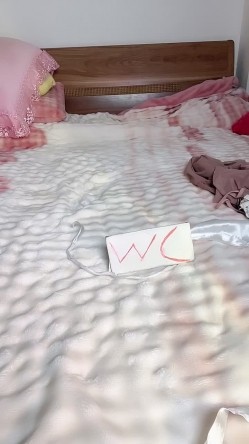 G奶女神【蜜桃允儿】性感裸舞~口爆深喉~无套啪啪狂射一身 截图13