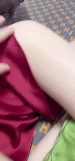 外站大神最新出品 续！【瑜伽女神嫂子】跟大哥吵架嫂子被打，借机关怀终于啪啪成功 截图5
