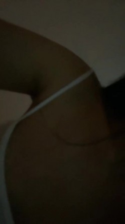 【御可】G奶女神 骚舌诱惑 美腿诱惑 道具狂震 特写爆浆 截图1