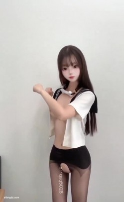 推特极品舞姬美女【小粉喵quq5028】露脸高价定制，高套点裸舞顶胯脸B同框，一线天无毛美鲍 截图1