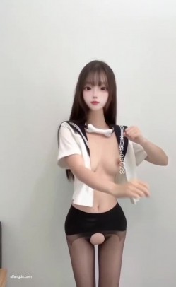 推特极品舞姬美女【小粉喵quq5028】露脸高价定制，高套点裸舞顶胯脸B同框，一线天无毛美鲍 截图3