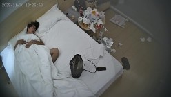 酒店偷拍 连续两天入住情侣气质甜美又身材不错的美女喜欢上位榨取男友精液 截图2
