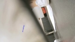 写字楼女厕偷拍素花衣长裙美少妇 肥美鲍鱼小小的逼洞 截图4