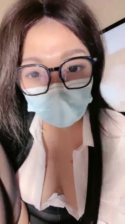 卧槽~千人斩~万人直播间下海~【大二学生呀】自慰了~好爽 截图8