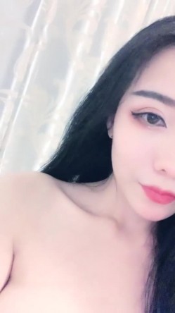 高颜值爆乳妹子浴室洗澡自摸 穿上情趣装露奶诱惑掰开逼逼特写非常诱人 截图16