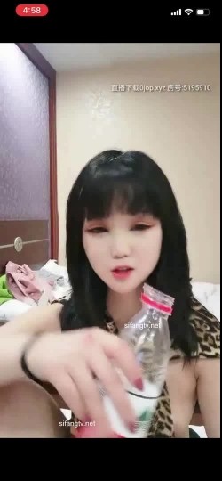 【00后妹子可约】甜美可爱的小妹妹和炮友啪啪大秀现场直播 截图14