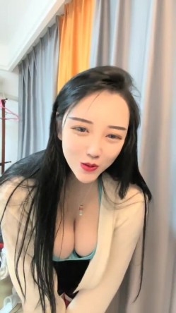 178胸膜！~【傲胸新木优子】，KTV土豪淫乱，高端酒店会牛郎！夜生活真是丰富，之前还爱装逼不脱呢 截图9