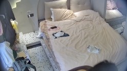 酒店偷拍连续几天入住麻花辫反差眼镜学妹换穿旗袍和泳衣变着法的勾引 男友和她做爱 截图14