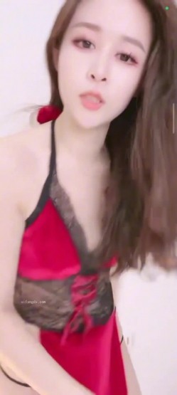 ️土豪砸重金高端定制，极品舞蹈老师【雯雯】一对一艳舞脸穴同框自慰，淫语挑逗虚拟做爱，清晰对话很刺激 截图6