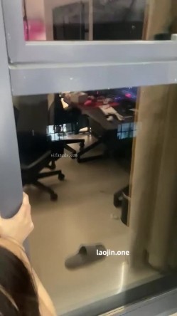 约炮大神，【CK8】付费福利，分享超极品丝袜女友，完美露脸，白虎粉穴，还会喷水，黑丝诱惑 截图12