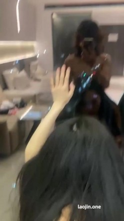约炮大神，【CK8】付费福利，分享超极品丝袜女友，完美露脸，白虎粉穴，还会喷水，黑丝诱惑 截图14