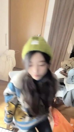 音乐才女 ️极品模特身材【恩惠】持续放飞中~高价收费揉奶扒B任君赏 ️看得鸡儿硬一晚上！ 截图2