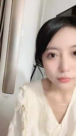音乐才女 ️极品模特身材【恩惠】持续放飞中~高价收费揉奶扒B任君赏 ️看得鸡儿硬一晚上！ 截图10