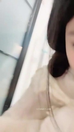 音乐才女 ️极品模特身材【恩惠】持续放飞中~高价收费揉奶扒B任君赏 ️看得鸡儿硬一晚上！ 截图15