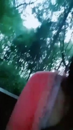 【小狐仙】眼镜御姐 巨乳美女 户外公园跳蛋道具抽插 开档丝袜大长腿插沟搭男技师 抠逼 截图16