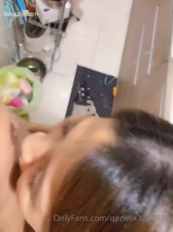 妻妈咪孕妇，实际上是个纹身打舌钉的骚逼少妇「qazwsx1788888」OF大尺度露脸私拍 截图3