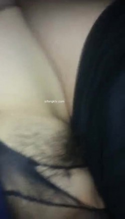 微博推特网红丝袜反差婊【湿宝贝】水手制服透明丝袜足交啪啪震动蛋肉棒一起配合肏诱惑难挡 截图8