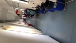 宿管老师又来查寝,看到没穿衣服的女孩子就要过去捏一下她们的乳头,摸一下她们的小穴,最后走的时候还把阳台上晒的胸罩拿走了一个 截图12