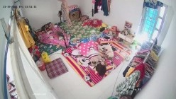 10月最新流出【破解摄像头】 ️监控下的女生宿舍日常洗澡换衣服 截图2