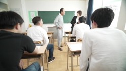 HBAD-613 美人女教師・山賊姦 追い詰め意識無くした清楚な女穴に欲望のままに突っ… 截图3