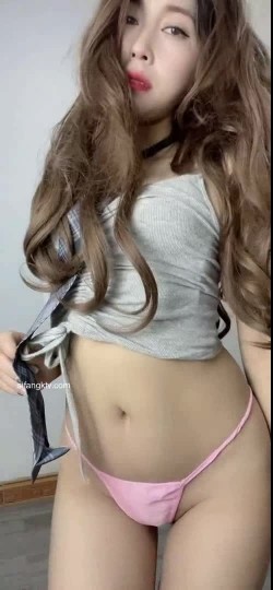 快手颜值御姐【阿燕(貂蝉姐姐)】激情裸舞，大尺度自慰，大胆掰逼 截图1