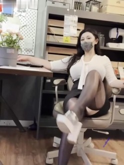 巨乳肥臀女神【芷仪g宝】自慰啪啪露出,H罩杯顶级豪乳 截图16