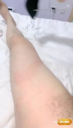 极品骚货浪女【AVOVE】拼接肉丝开裆御姐爆艹嘶吼，水润无毛阴户纵享丝滑 爆射芊细玉足 截图13