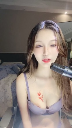 疯狂推荐！舞蹈女神！美到炸~【熙酱】全裸骚舞！道具自慰 截图4