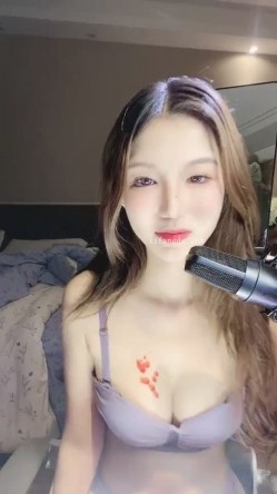 疯狂推荐！舞蹈女神！美到炸~【熙酱】全裸骚舞！道具自慰 截图5