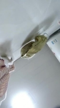是你的前女友吗、露脸镜头前还玩起了黄播PK游戏，输了玩奶子道具插逼逼，闺蜜来姨妈了都不放过揉奶看逼逼 截图9