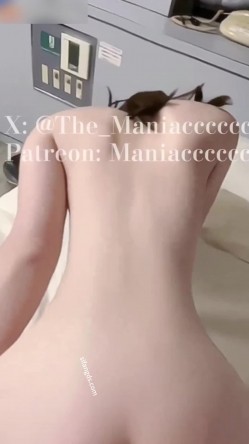 【推特 Maniacccccc】性感美女 COS后入啪啪 口交 超极品骚货 截图15