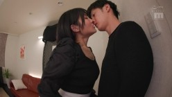 MIDV-465 僕をダメにする痴女セフレお姉さんとホテルでお泊り中出しデート お口とマ○コの無限PtoM中出しで射精廃人にさせられて… 神宮寺ナオ 截图2