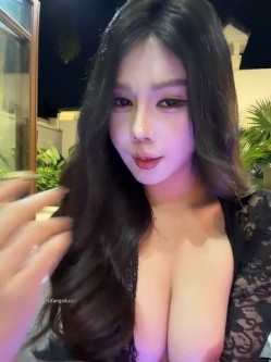 stripchat【za-02605】户外露出女神! 特大道具爆菊~喷水 截图10