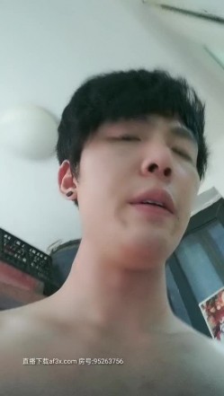 爸妈不在家兄妹啪啪啪，全程露脸激情啪啪无套抽插，各种体位爆草小骚逼叫声好骚射在大屁股上 截图16