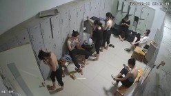 舞蹈班《监控破解》偷拍多位美女学员后台换衣服 截图3