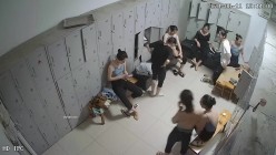 舞蹈班《监控破解》偷拍多位美女学员后台换衣服 截图5