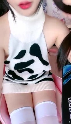 最新网红瓜曝光，抖音二次元卡哇伊可盐可甜高颜美少女【小九酱】露脸定制私拍，美鲍美菊道具紫薇啪啪呻吟销魂，撸点很高 截图7