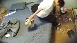 高校附近钟点炮房 摄像头偷拍大学生情侣青春女孩被男友射了一嘴后再吃外卖 截图11