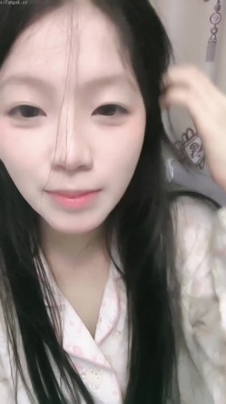 顶级纯欲学妹【你的小月月】长发大奶圆又挺 皮肤细腻 长腿翘臀 美翻了 猛操 颜射 截图1